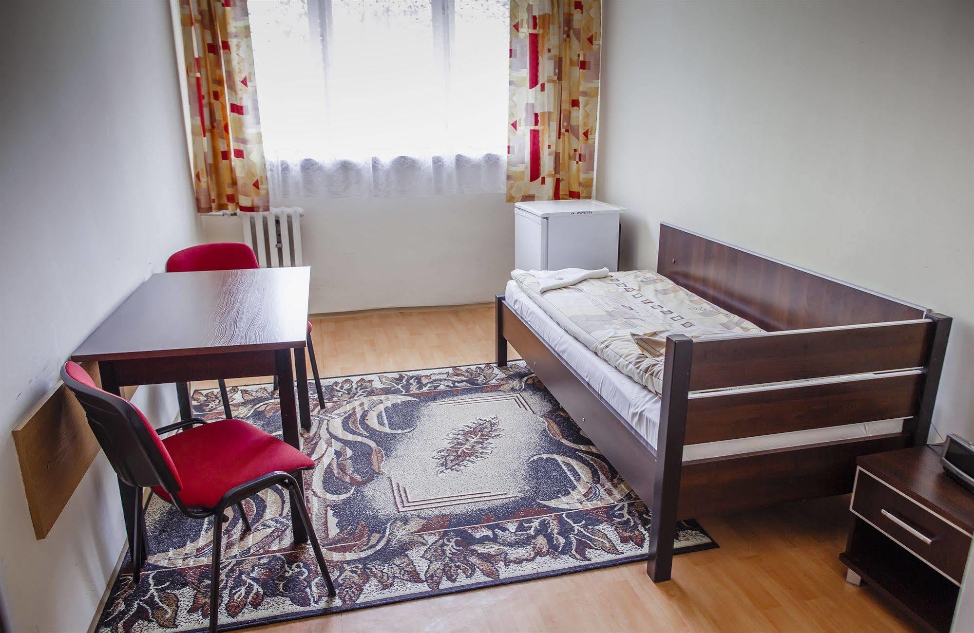 Trio Hostel Wroclaw Ngoại thất bức ảnh