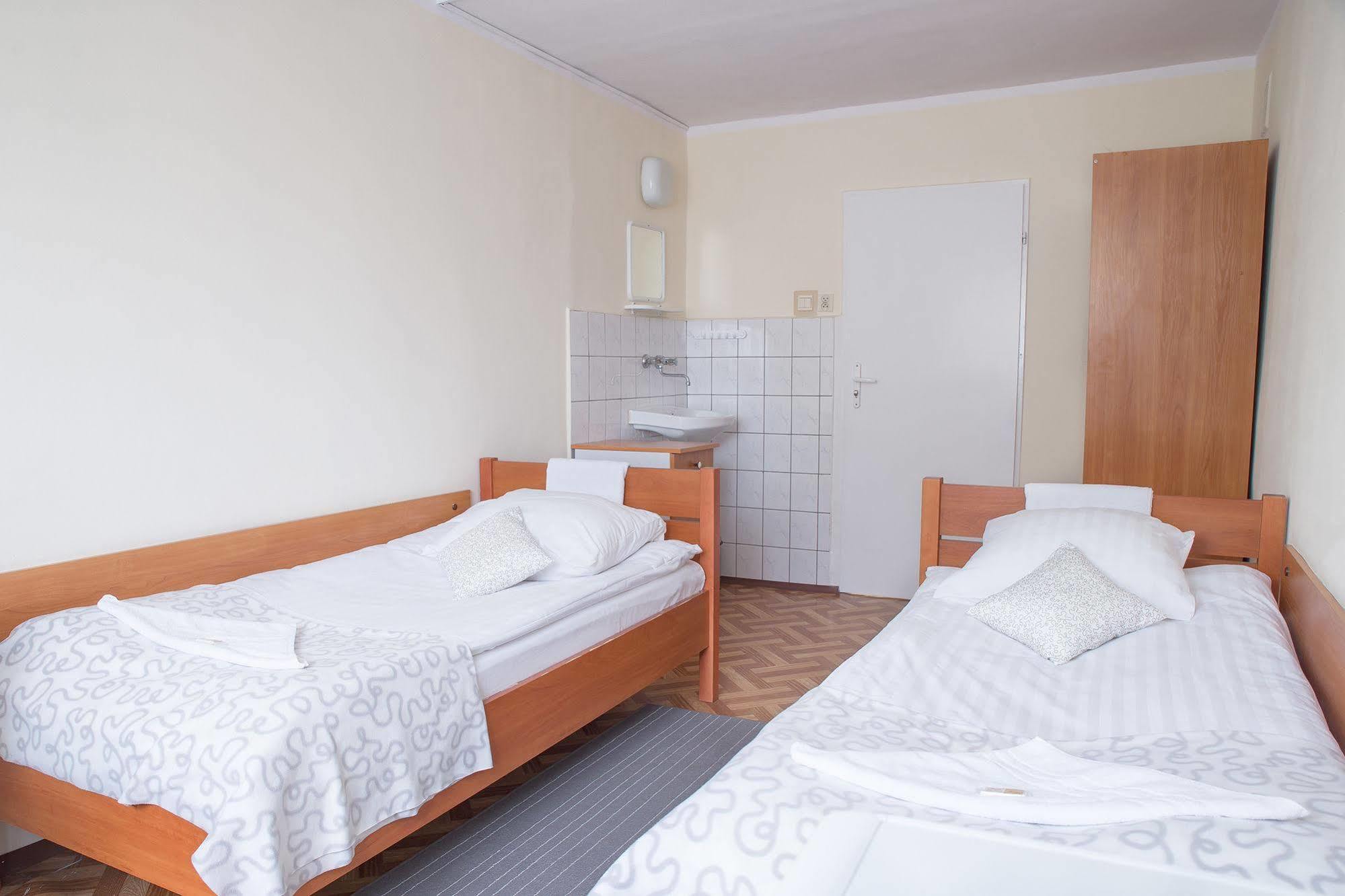 Trio Hostel Wroclaw Ngoại thất bức ảnh